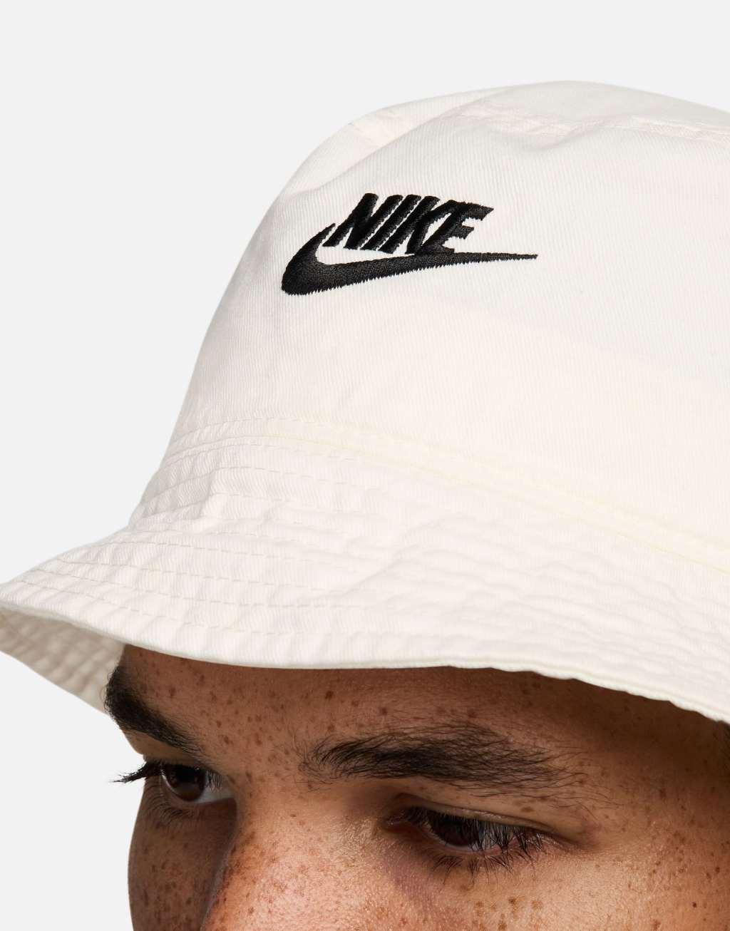 Nike Apex bucket hat in cream Product Image