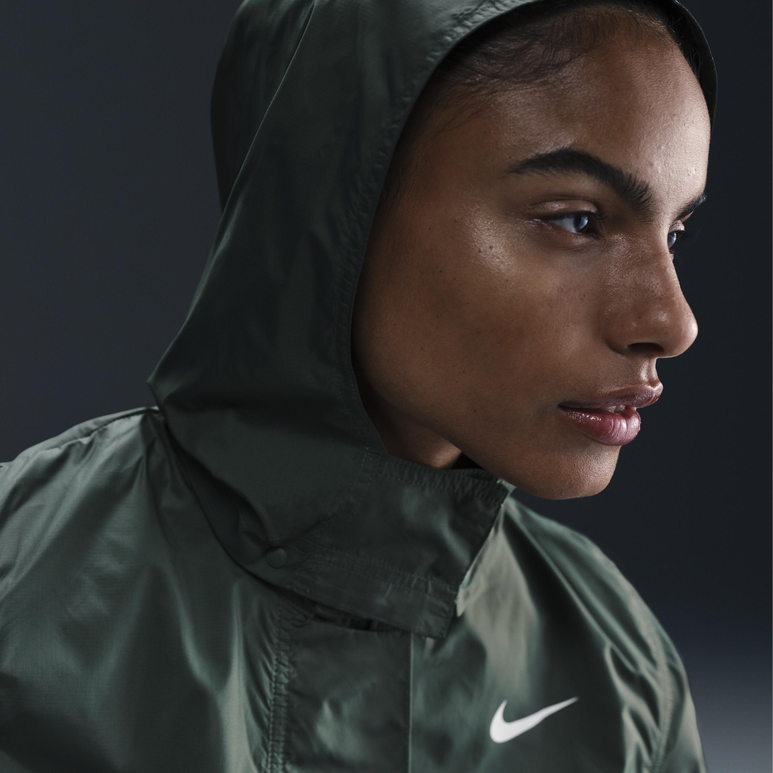 Nike Tour Repel Women's Golf Jacket Product Image