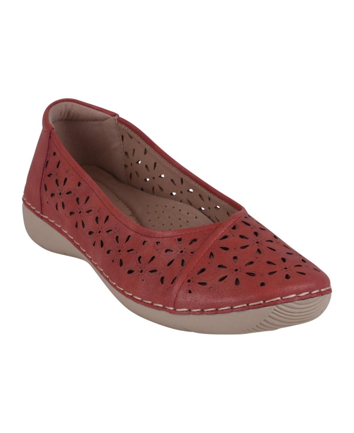 Gc Shoes Womens Nysha Round Toe Laser Cut Flats Product Image