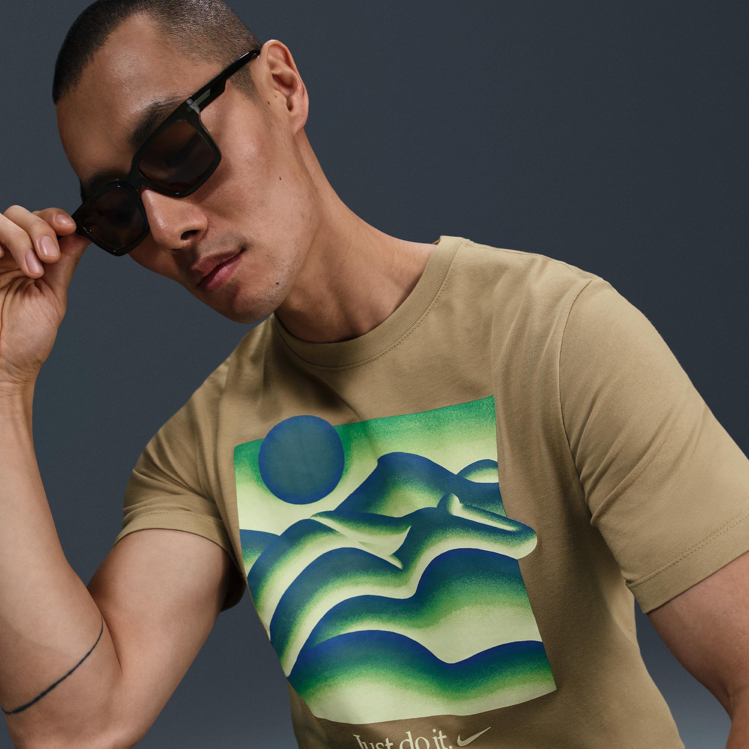 Nike Sportswear T-Shirt Product Image