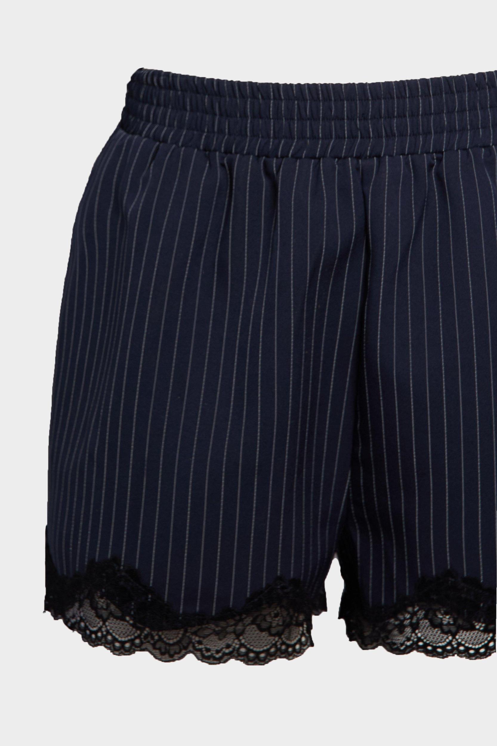 Plus Lace Hem Tailored Short Product Image