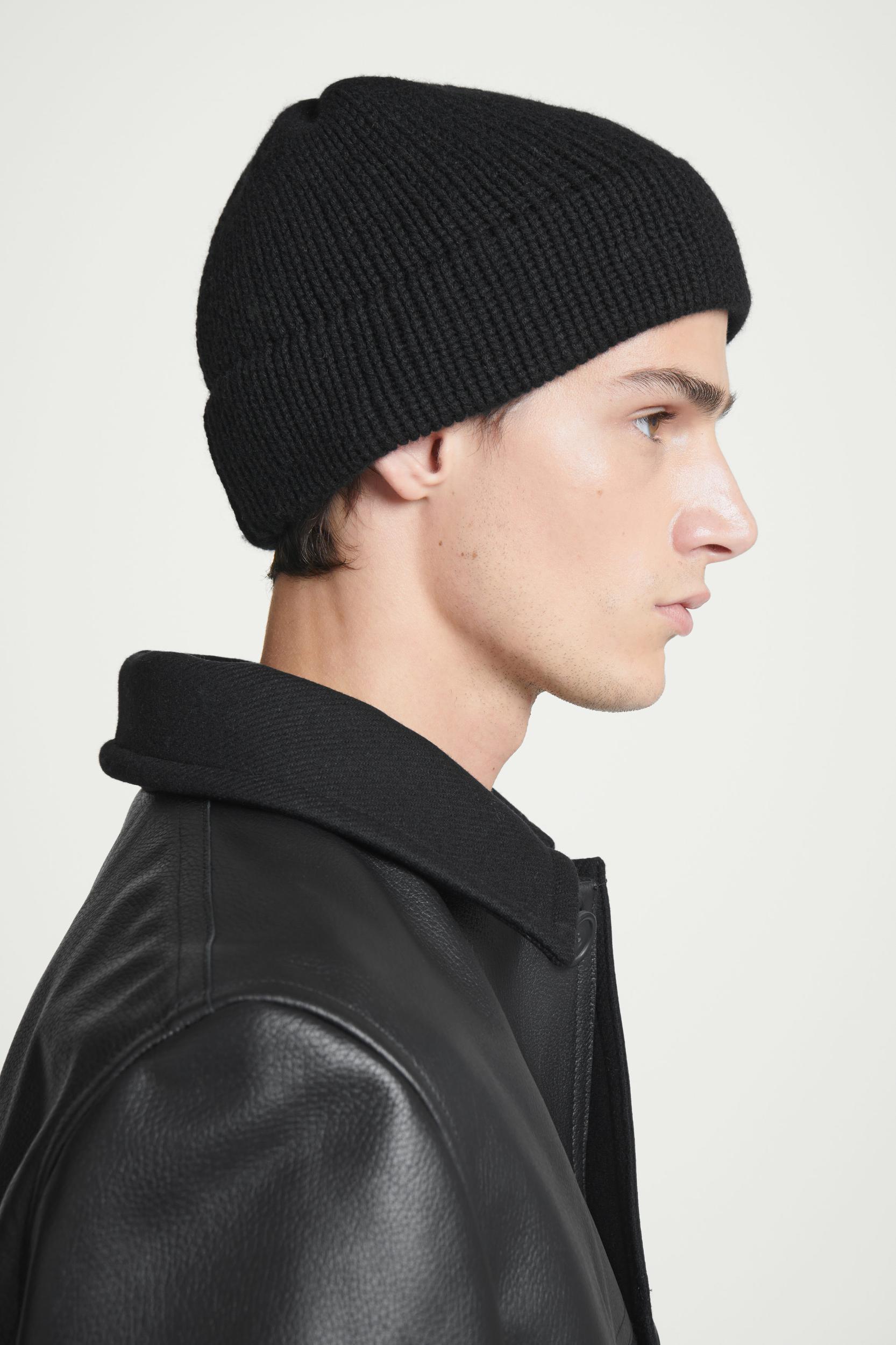 RIBBED CASHMERE-BLEND STITCHED-BRIM BEANIE Product Image