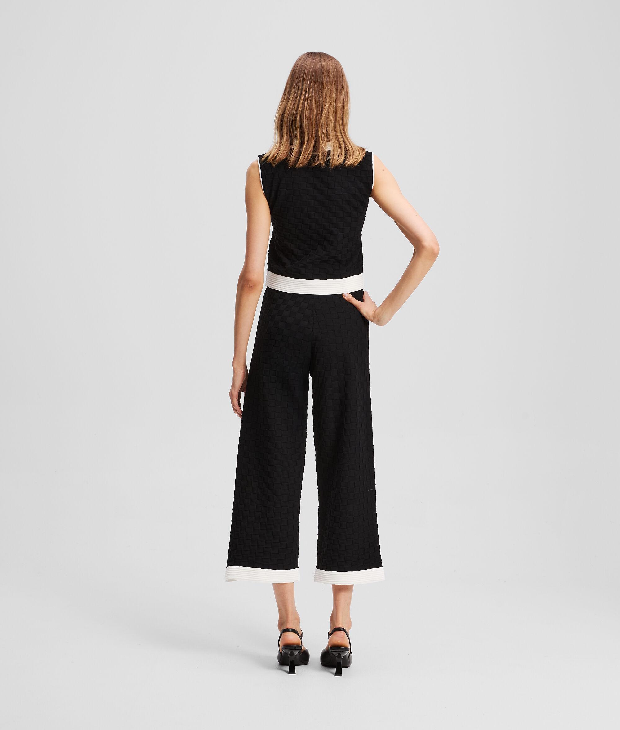 CONTRAST PIPING KNITTED PANTS Product Image
