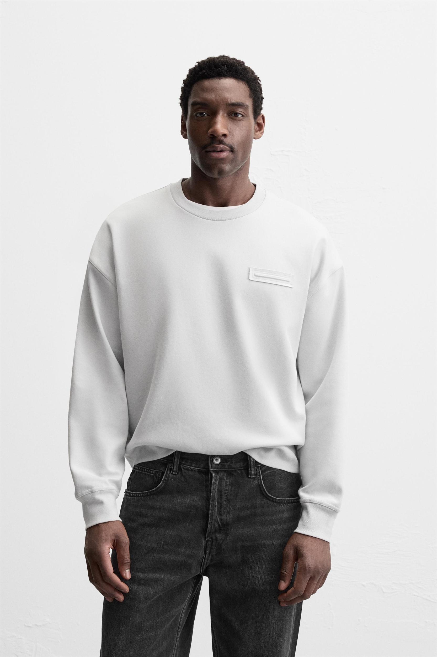 CREW NECK SWEATSHIRT WITH PATCH Product Image