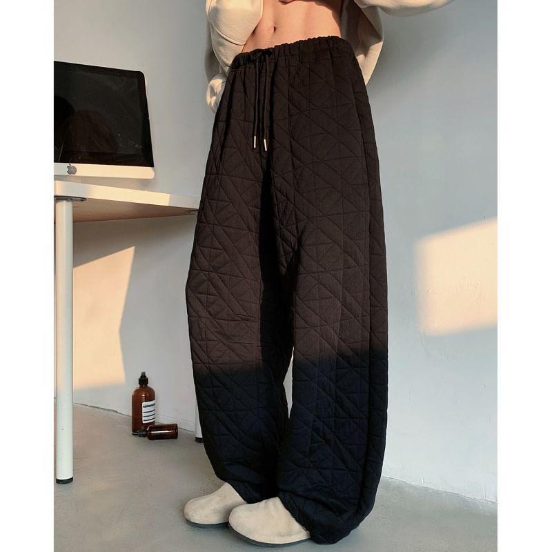 Mid Rise Plain Quilted Wide Leg Sweatpants Product Image