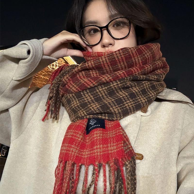 Plaid Fringed Trim Scarf Product Image