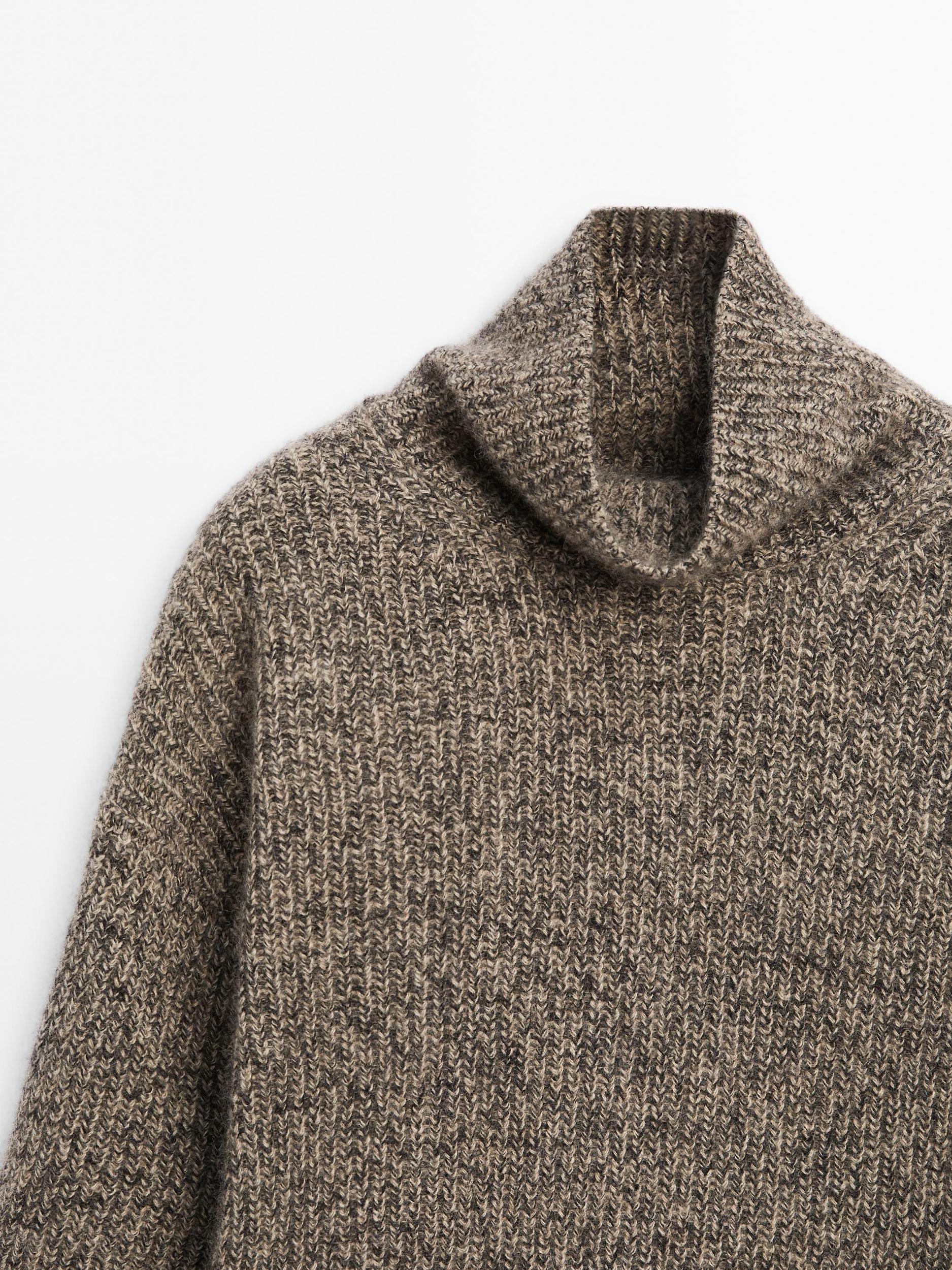 100% cashmere turtleneck sweater Product Image