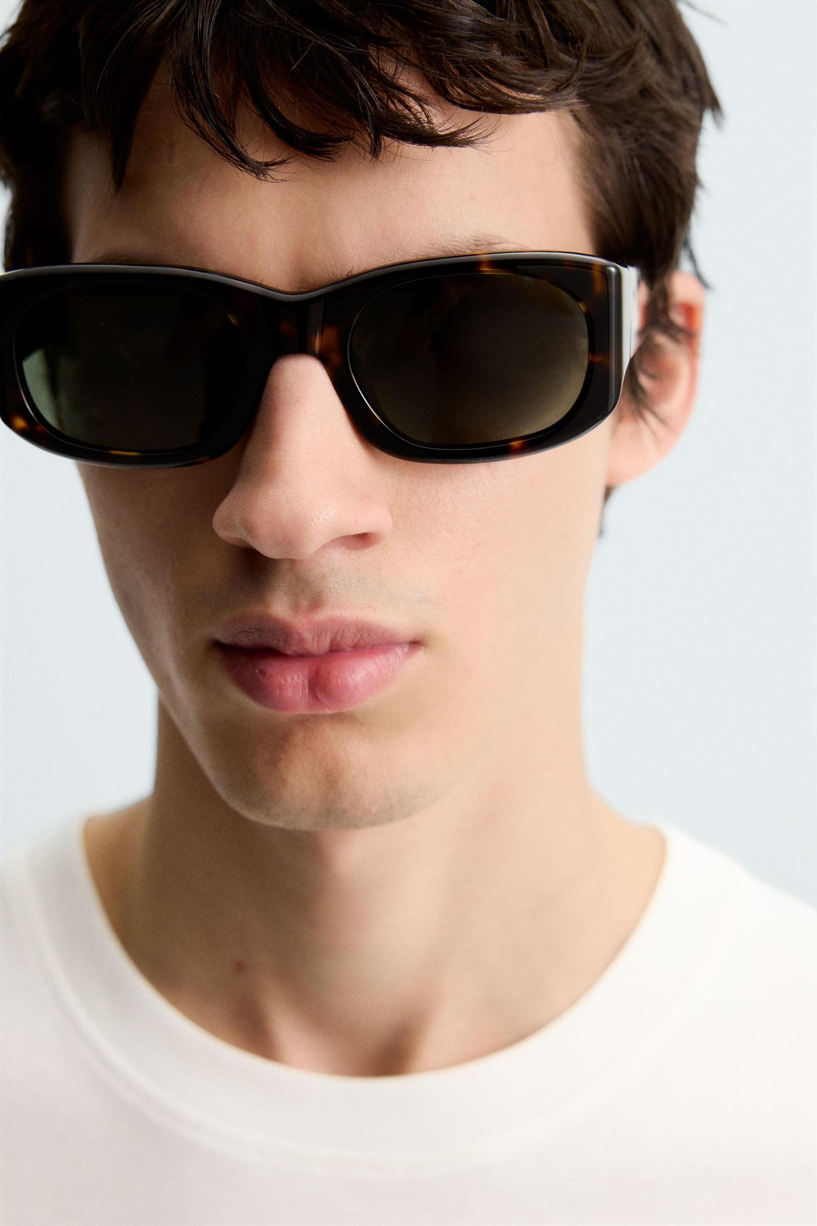 PRINTED TEXT T-SHIRT Product Image