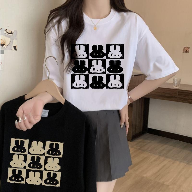 Short Sleeve Round Neck Checkered Print Tee Product Image