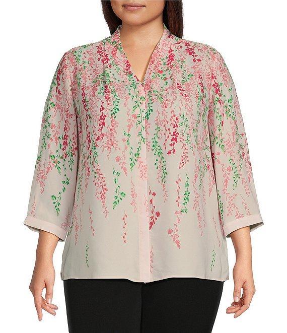 Investments Plus Size Caroline Signature Cascading Vines V-Neck 3/4 Sleeve Button Front Top Product Image