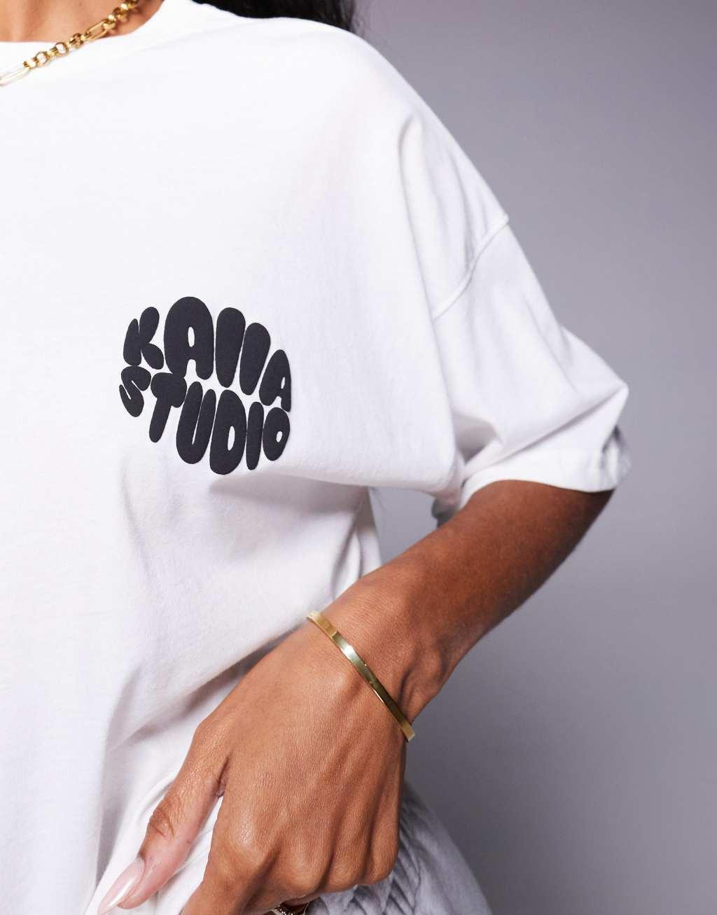 Kaiia Studio oversized bubble logo back print T-shirt in cream and black Product Image