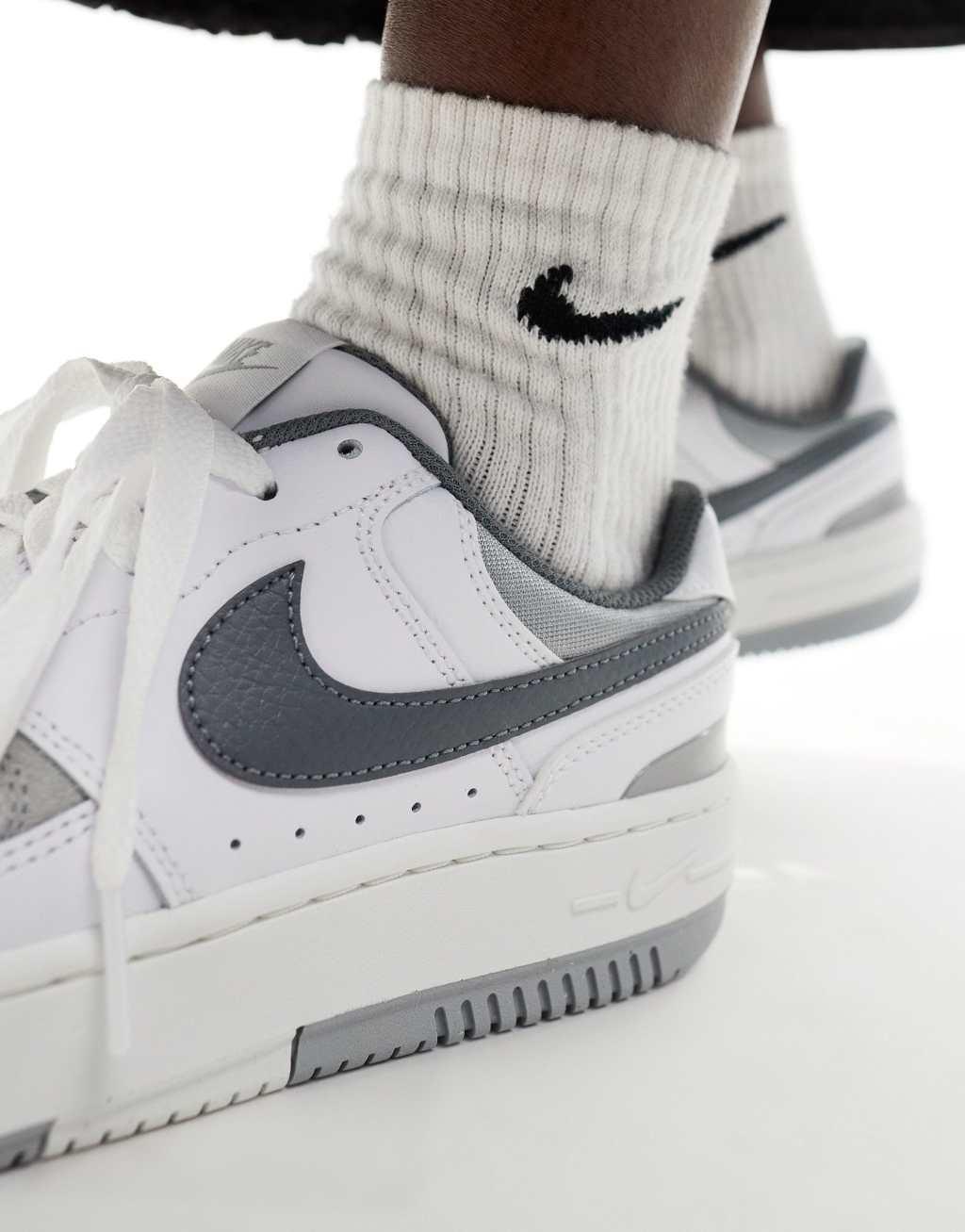 Nike Gamma Force sneakers in white and gray Product Image