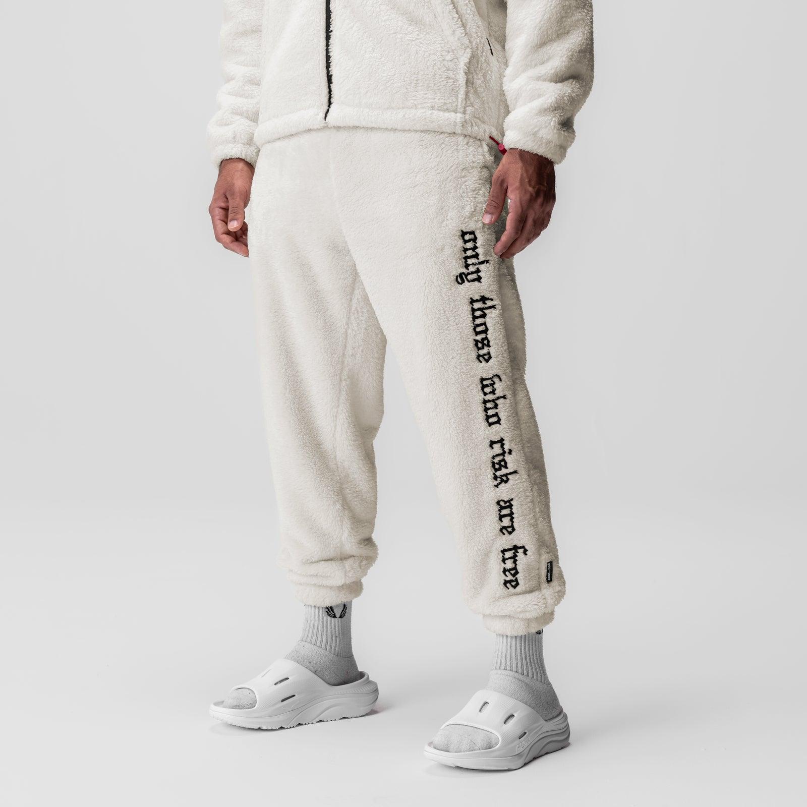 0692. Sherpa Recovery Sweats - Ivory Cream/Black Product Image