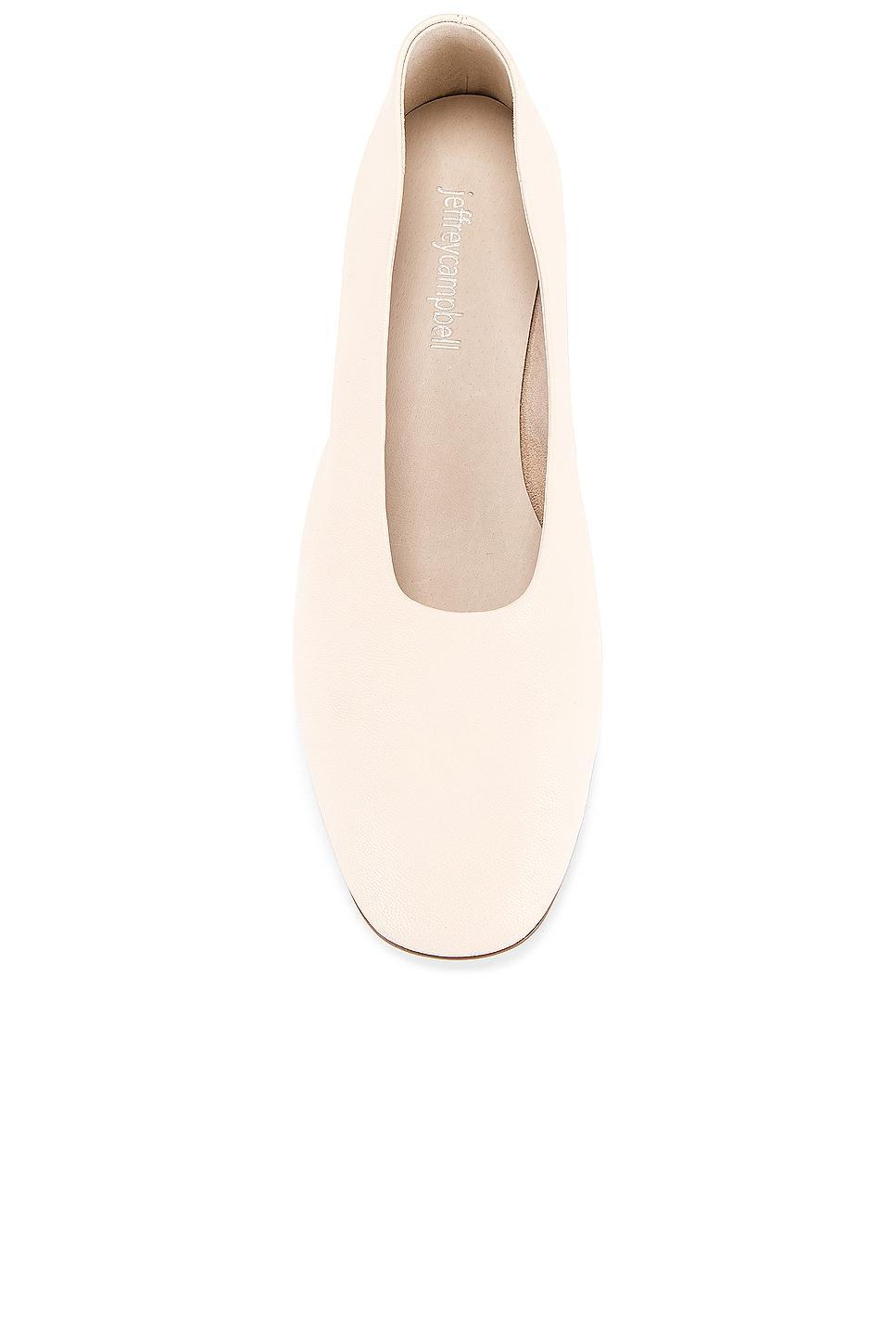 Jeffrey Campbell Womens Trustee Round Toe Flats Product Image