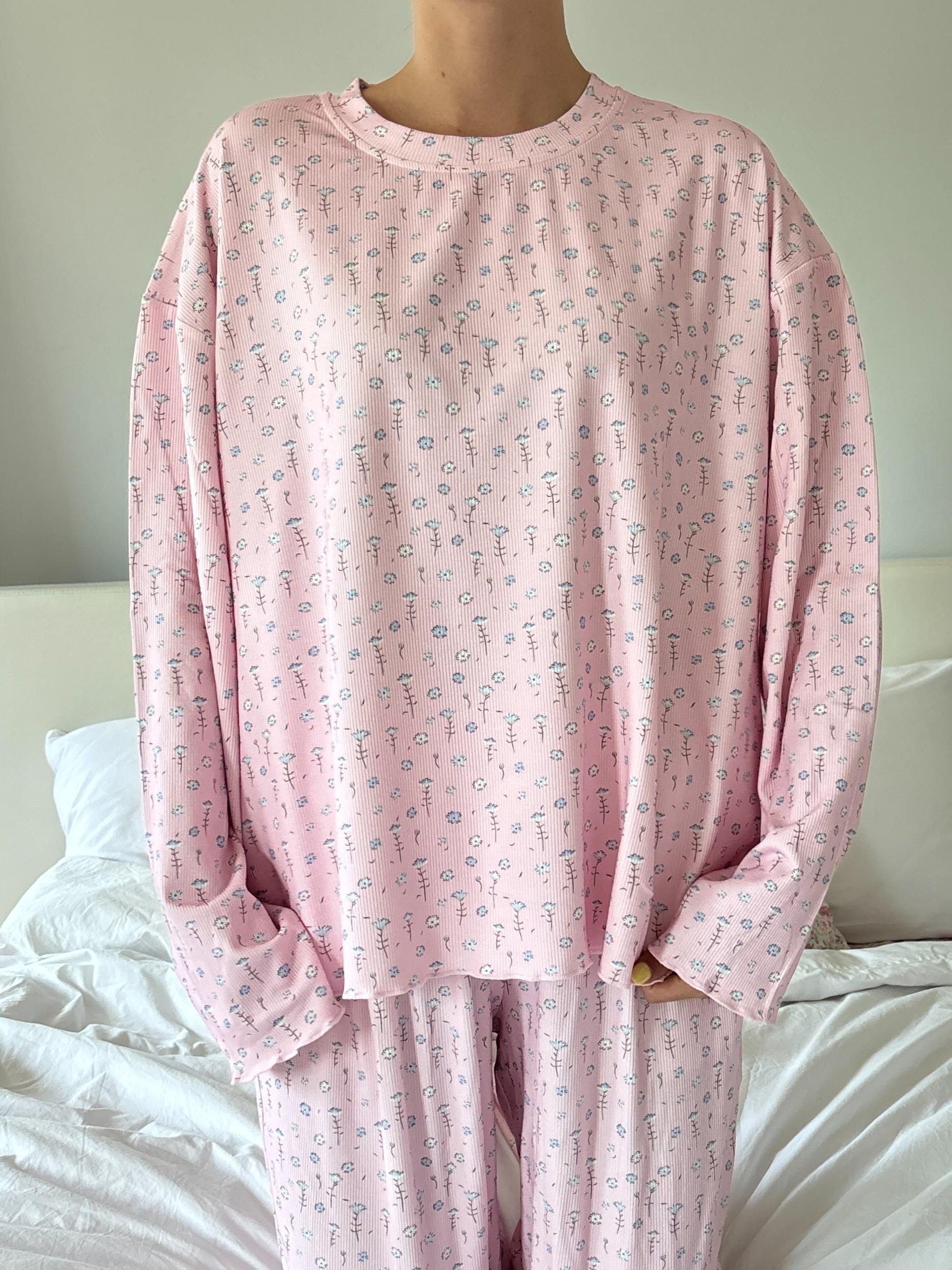 Light Pink Ditsy Floral Long Sleeve Pajama Top Product Image