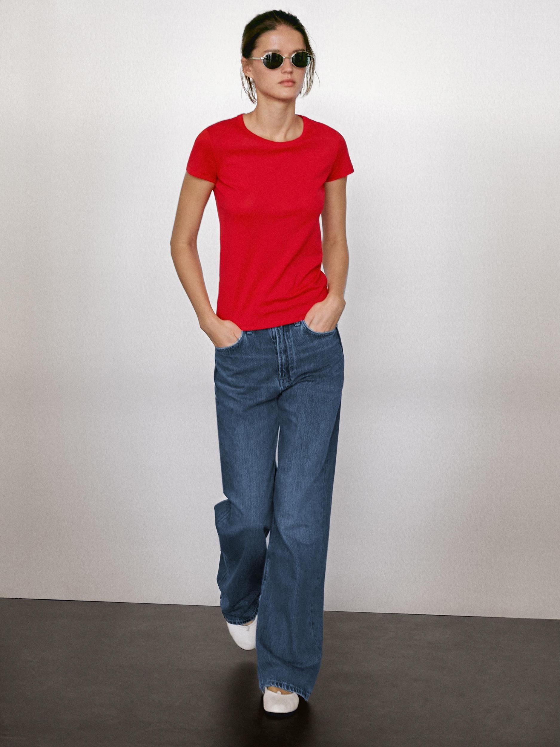 Short sleeve cotton blend T-shirt Product Image