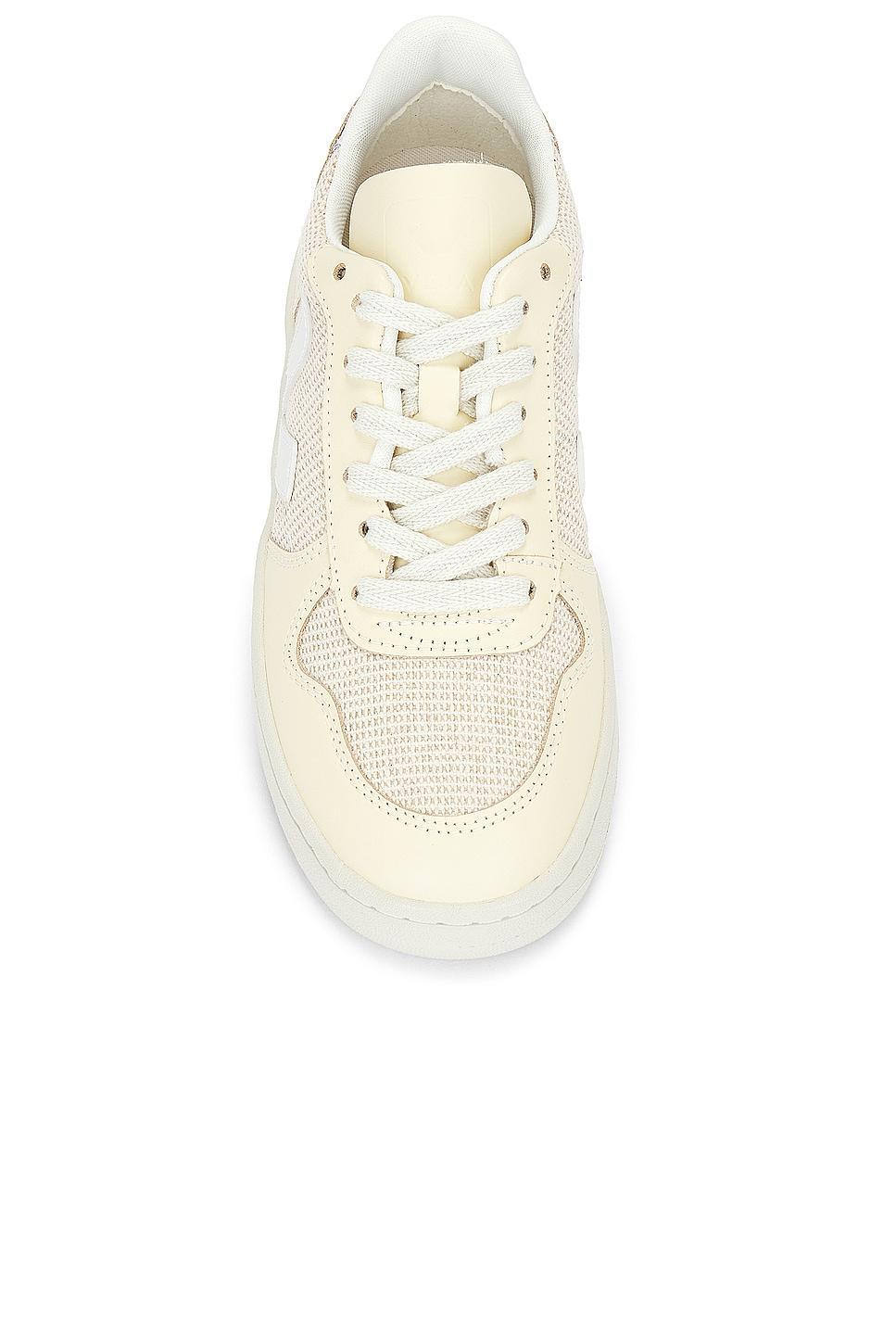 V-10 Sneaker Veja Product Image