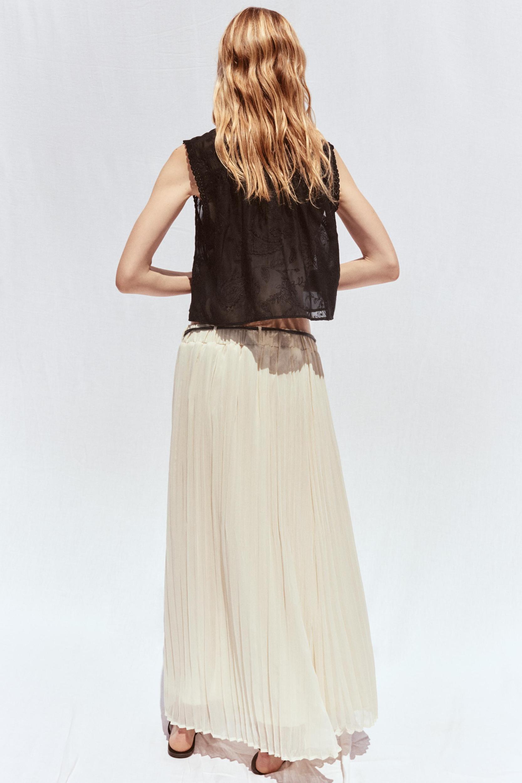 EMBROIDERED LACE TRIM SHIRT Product Image