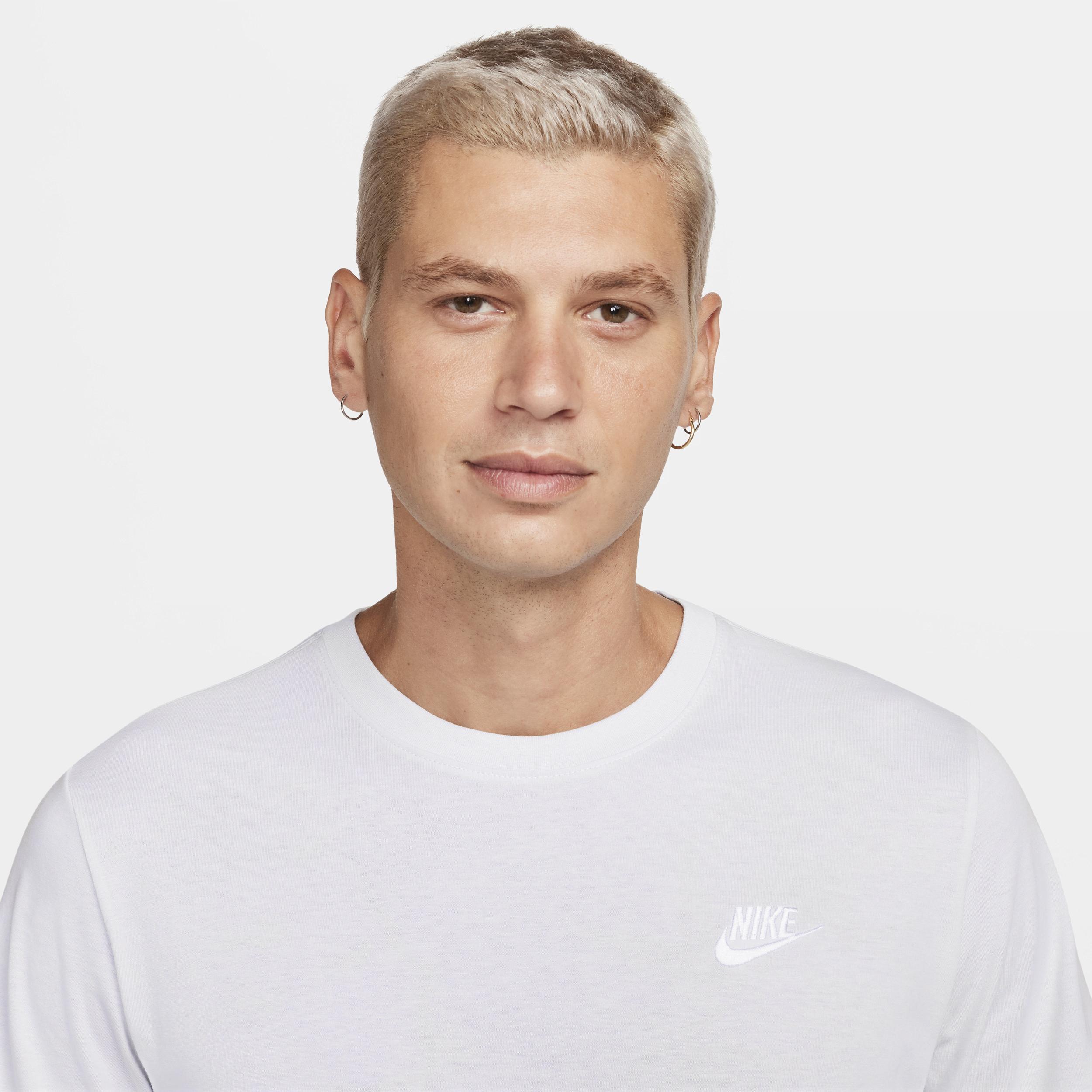 Men's Nike Sportswear Club T-Shirt Product Image