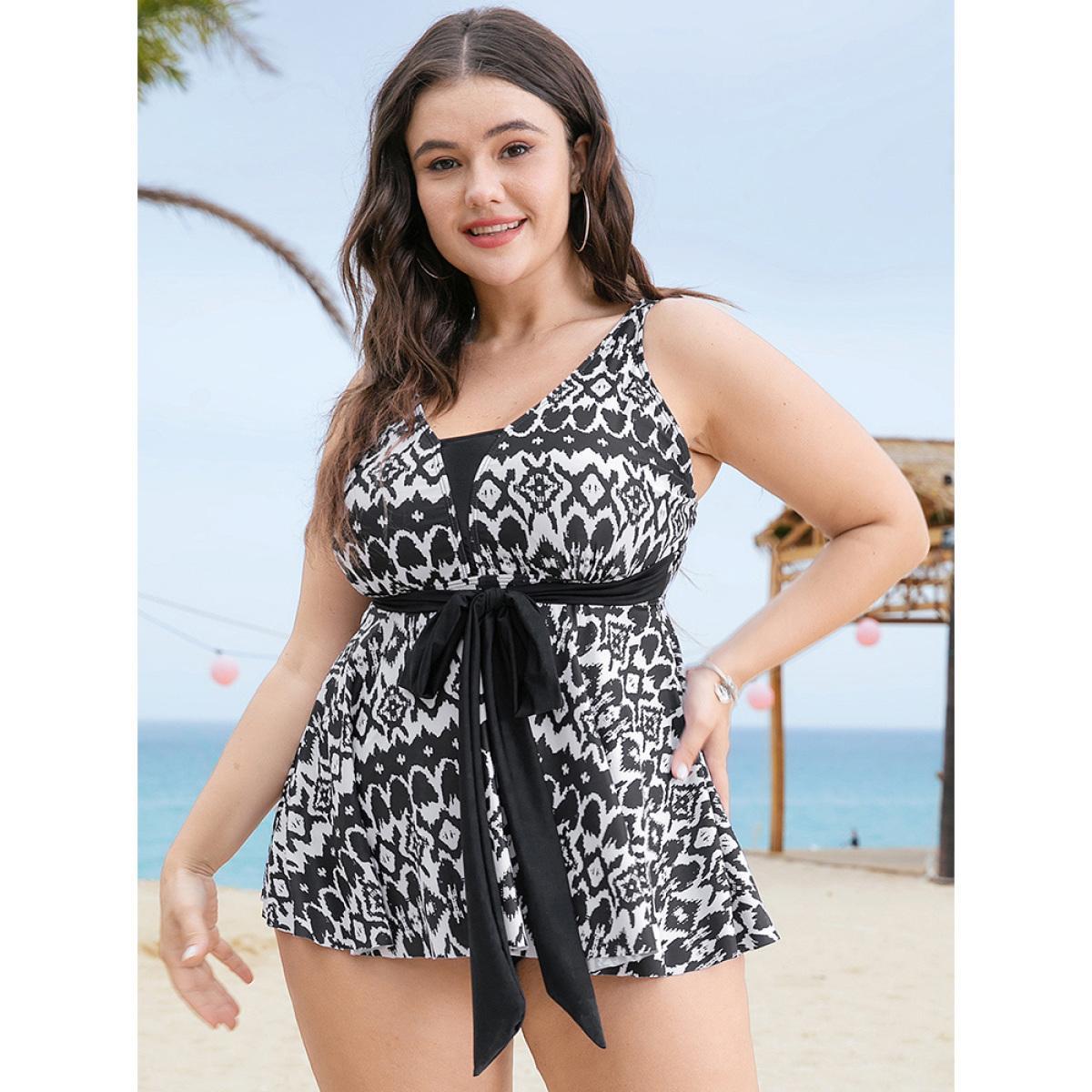Plus Size Geometric Patchwork Knotted A Line Tankini Top Women's Swimwear Black Vacation Adjustable Straps High stretch Bodycon V-neck Curve Swim Tops BloomChic 26/4X Product Image