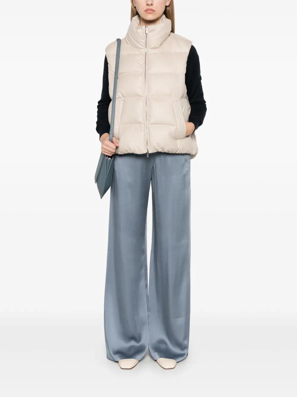 padded gilet Product Image