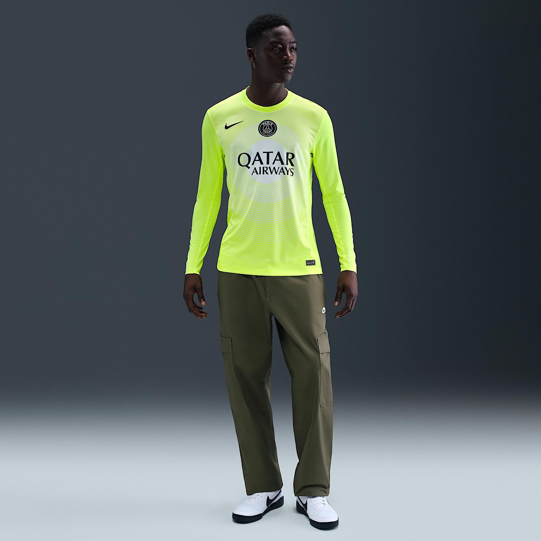 Paris Saint-Germain 2025/26 Stadium Goalkeeper Third Nike Mens Dri-FIT Soccer Replica Jersey | HQ9799-703 Product Image