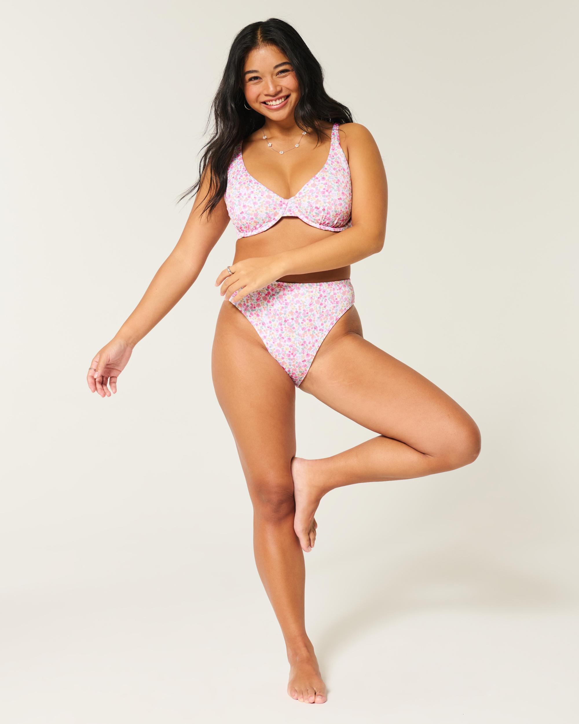 Curvy High Apex Ribbed Underwire Bikini Top Product Image