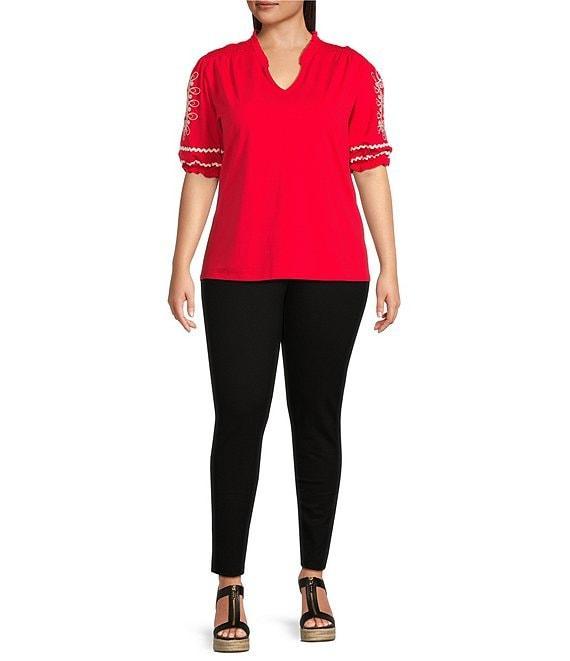 Calessa Plus Size Embroidered Split V-Neck Short Sleeve Tunic Product Image