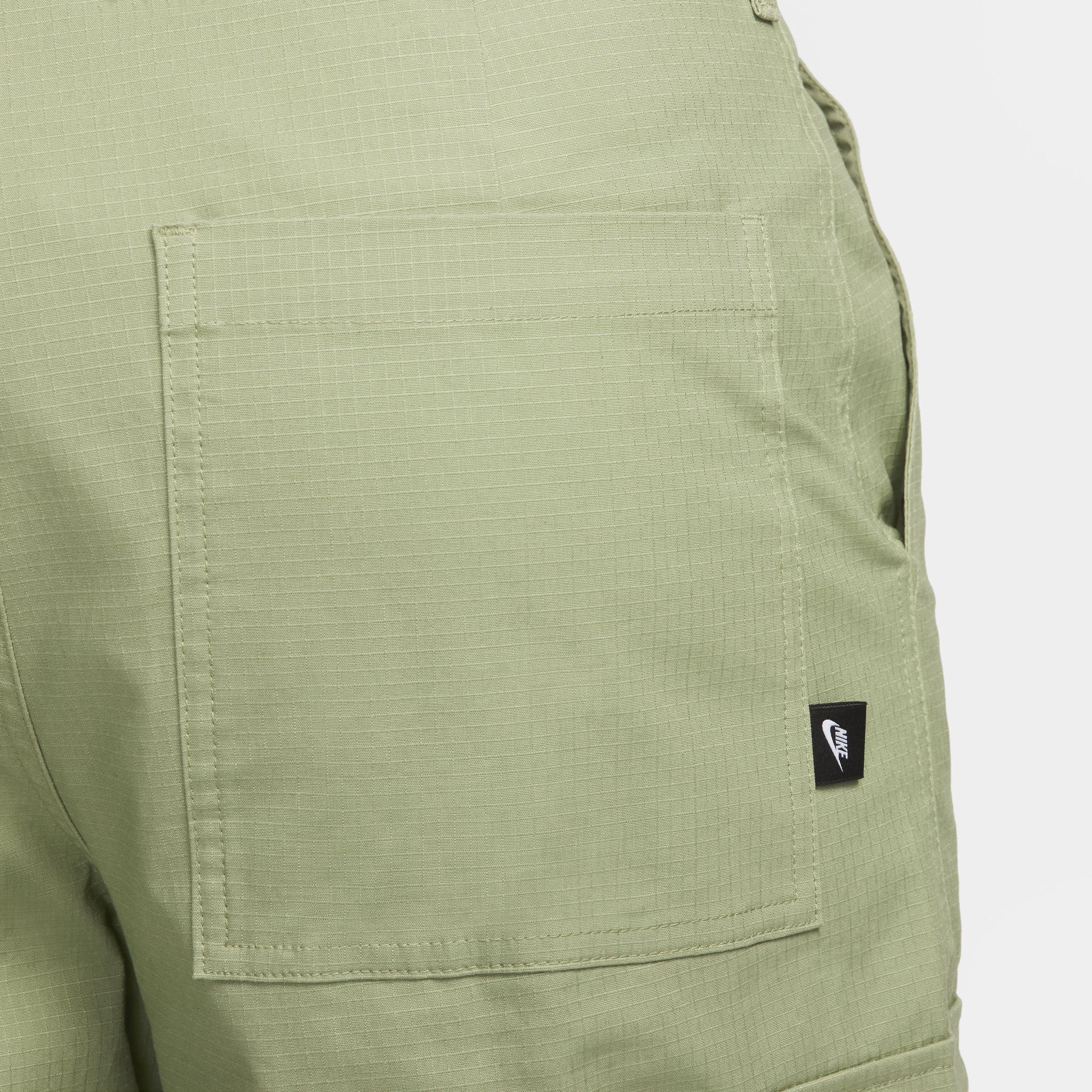 Nike Men's Club Cargo Pants Product Image