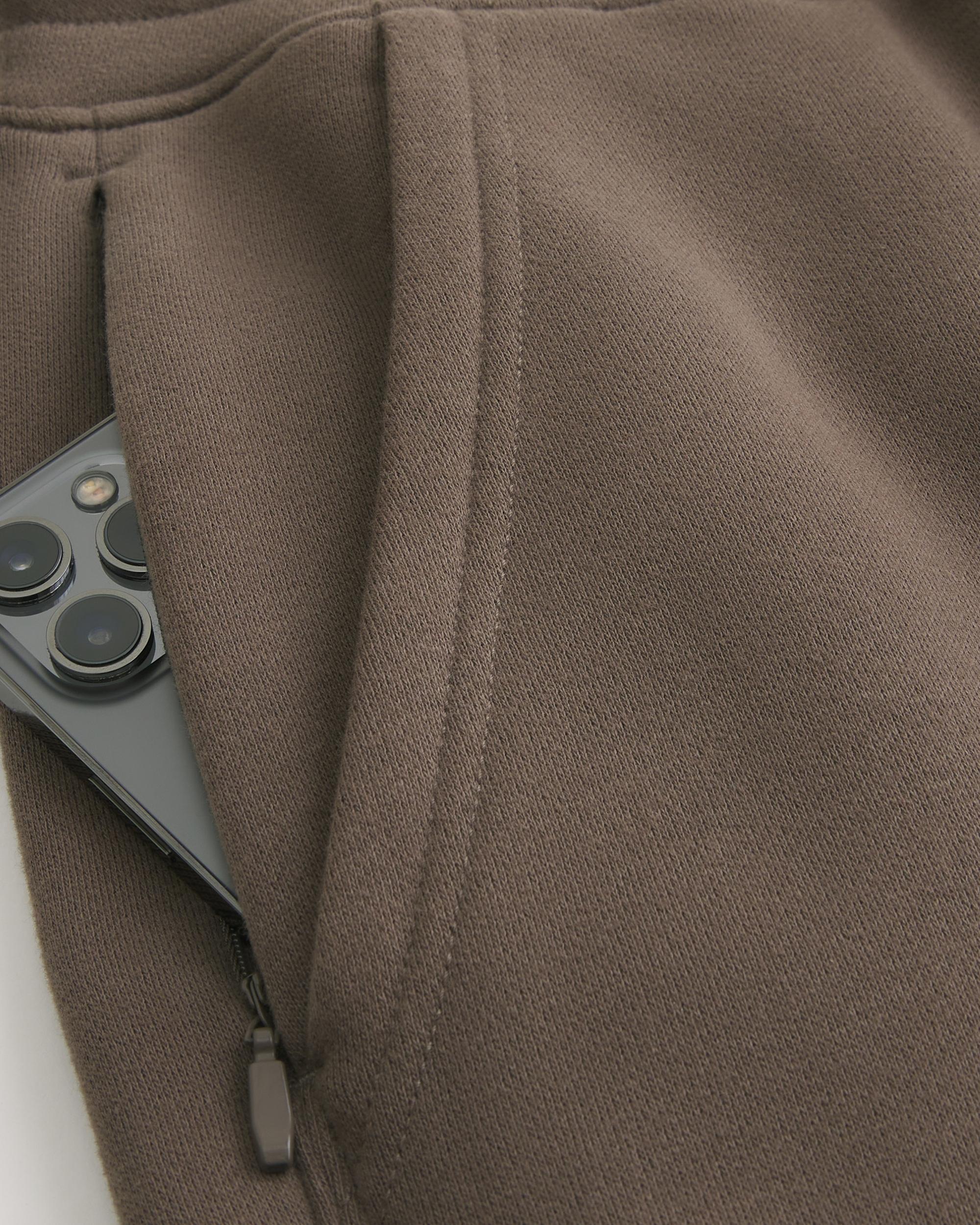 Oracle Red Bull Racing Graphic Relaxed Fleece Joggers Product Image