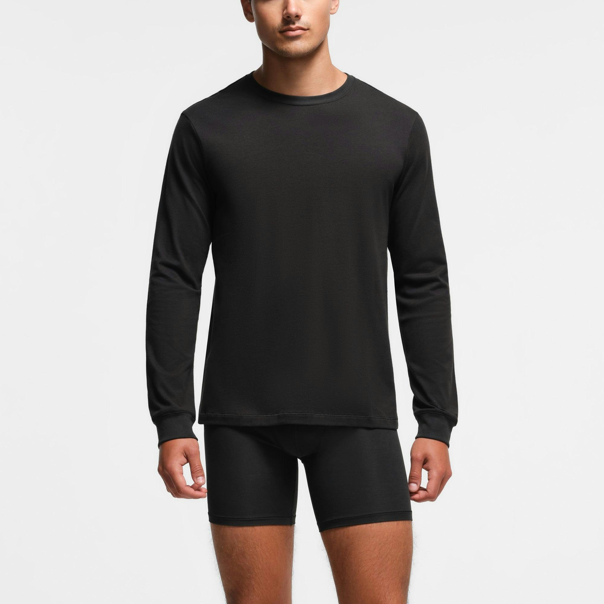 SKIMS COTTON MENS CLASSIC LONG SLEEVE T-SHIRT | ONYX Product Image