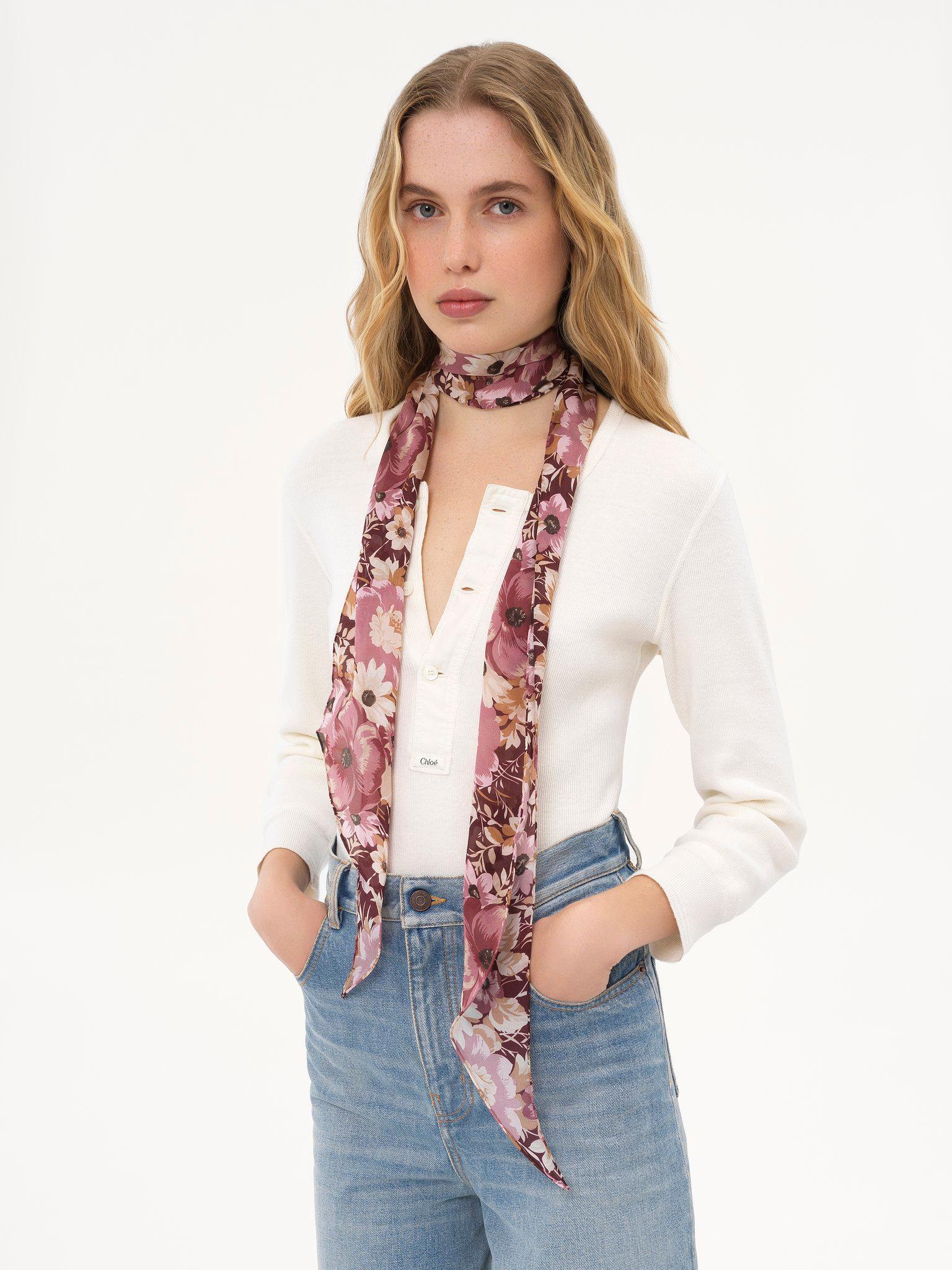 The Chloé Roses bandeau scarf in silk charmeuse Product Image