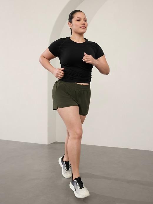 Momentum Seamless Tee Product Image