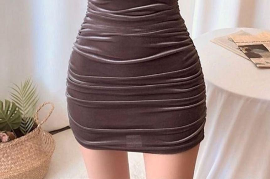 Long-Sleeve Square-Neck Velvet Slim-Fit Mini Dress Product Image