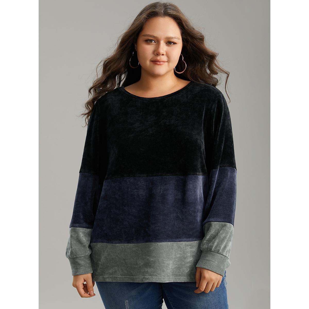 Plus Size Colorblock Patchwork Crew Neck Sweatshirt Women Black Elegant Patchwork Round Neck Dailywear Sweatshirts BloomChic 30/6X Product Image