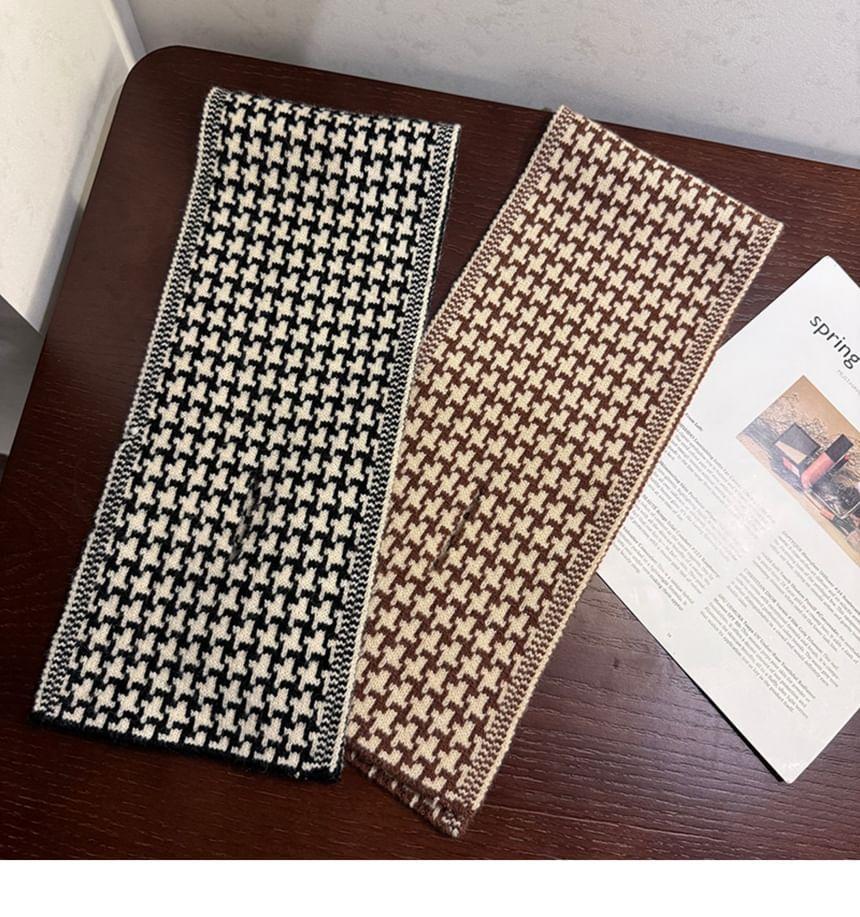 Houndstooth Scarf Product Image