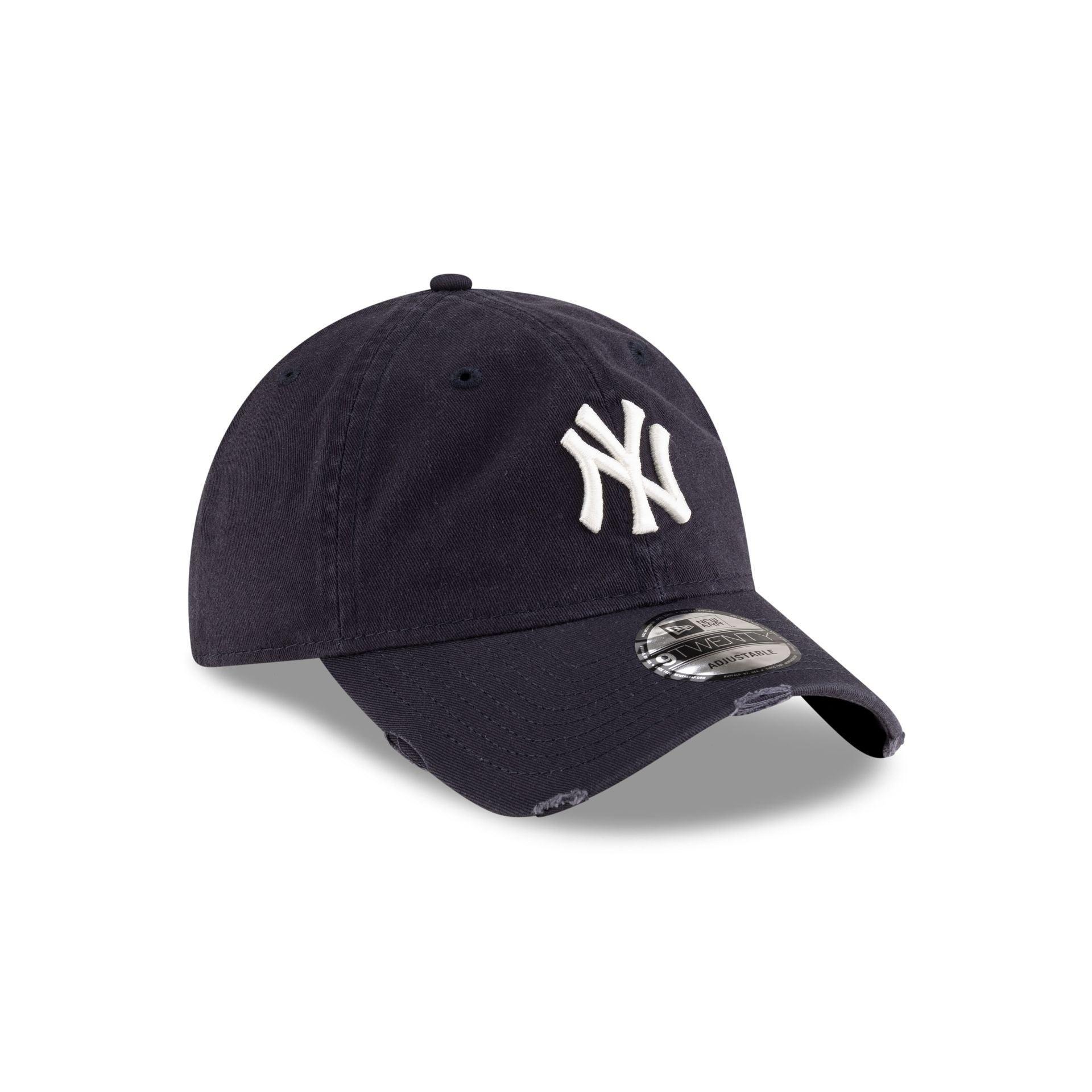 New York Yankees Distressed 9TWENTY Adjustable Hat Male Product Image