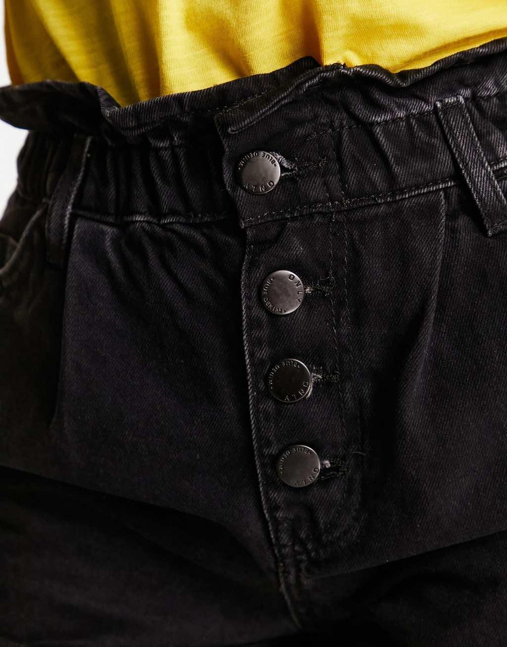 Only Cuba paperbag denim shorts in black  Product Image