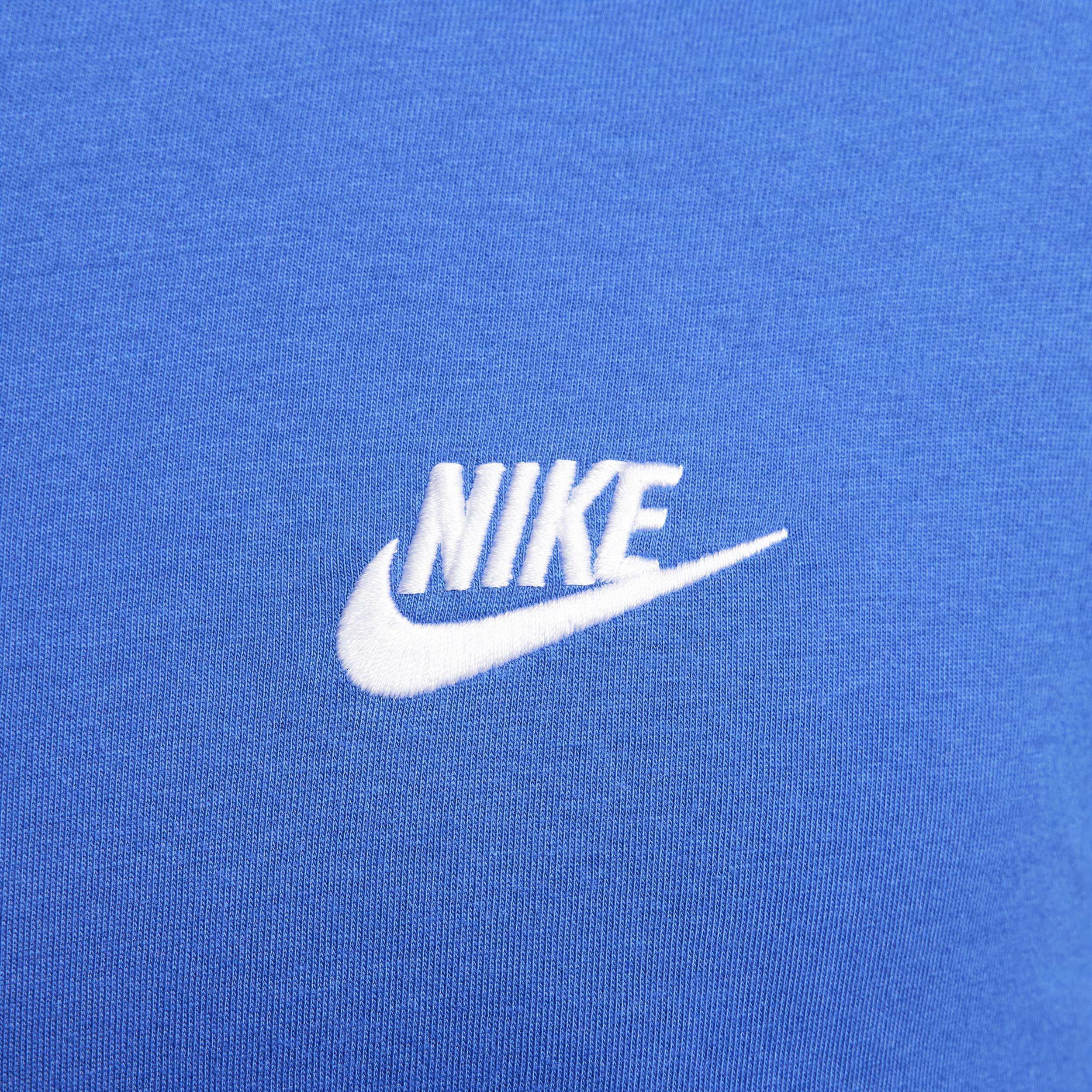 Men's Nike Sportswear Club T-Shirt Product Image