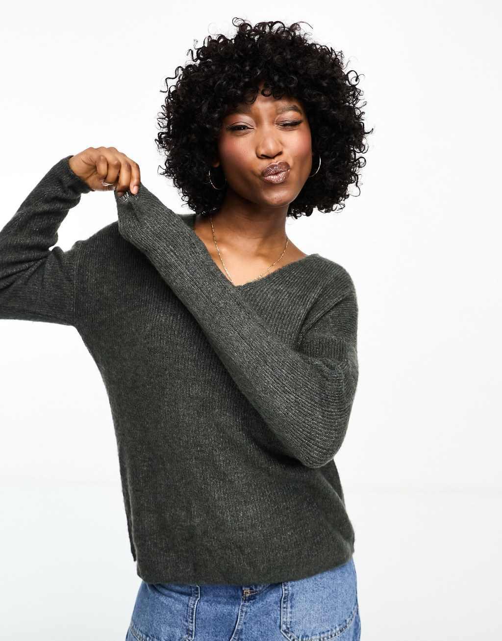 Vero Moda lightweight v neck sweater Product Image