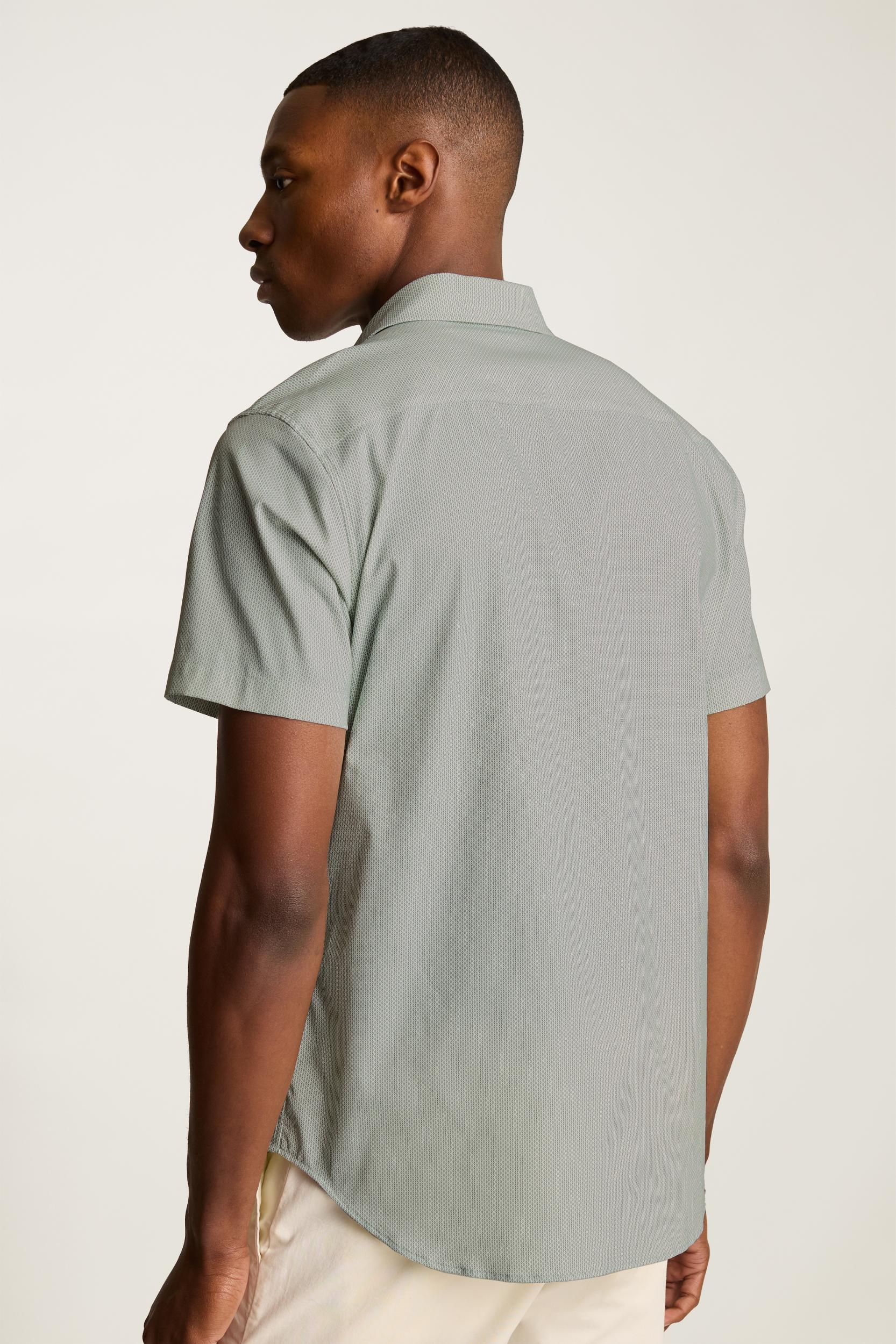 Tech Short Sleeve Shirt Product Image