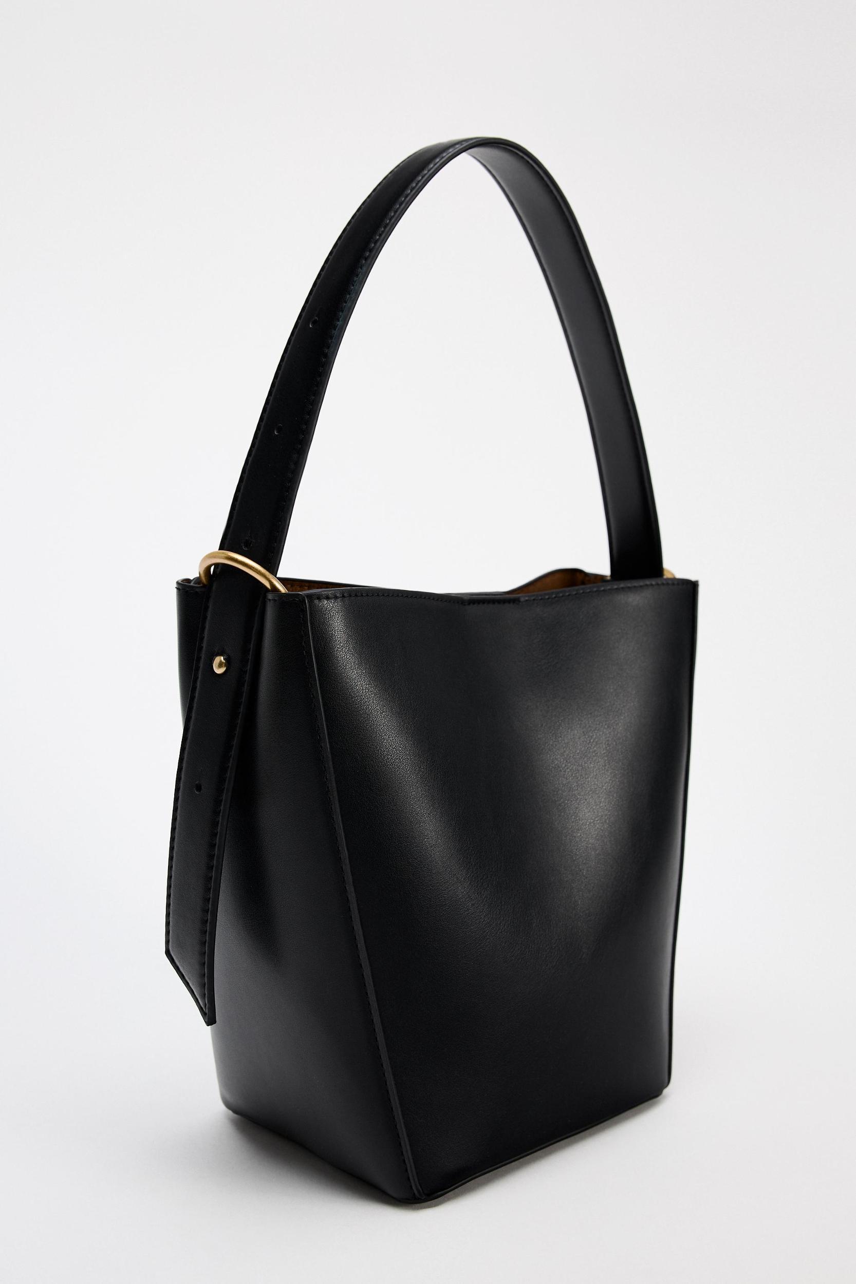BUCKET BAG Product Image