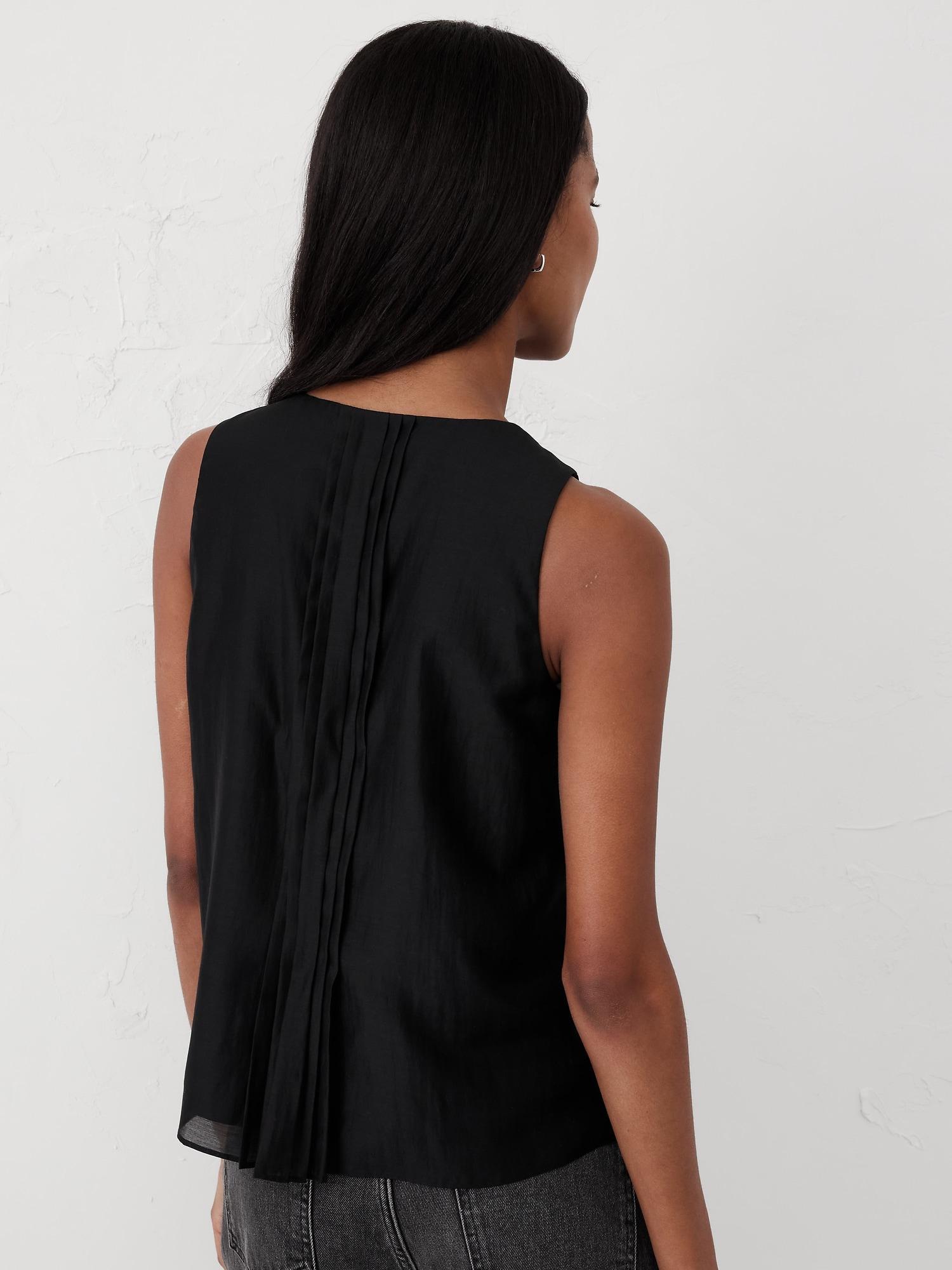 Keyhole Pleated Top Product Image