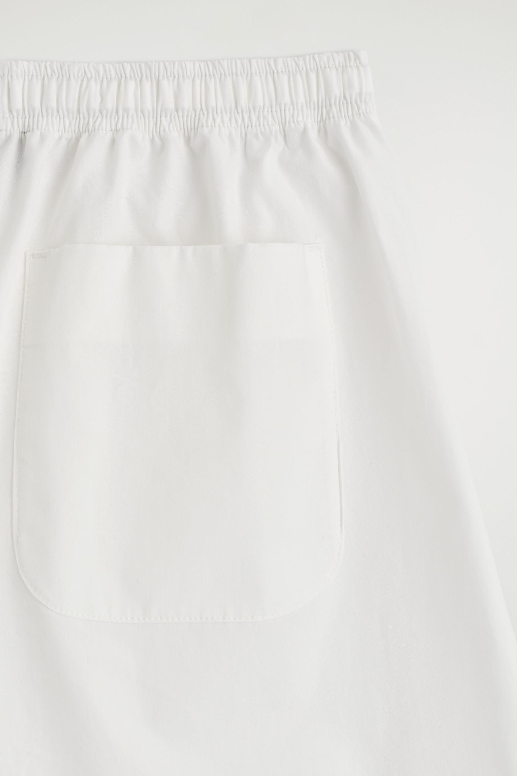 DRAWSTRING COTTON SHORTS Product Image