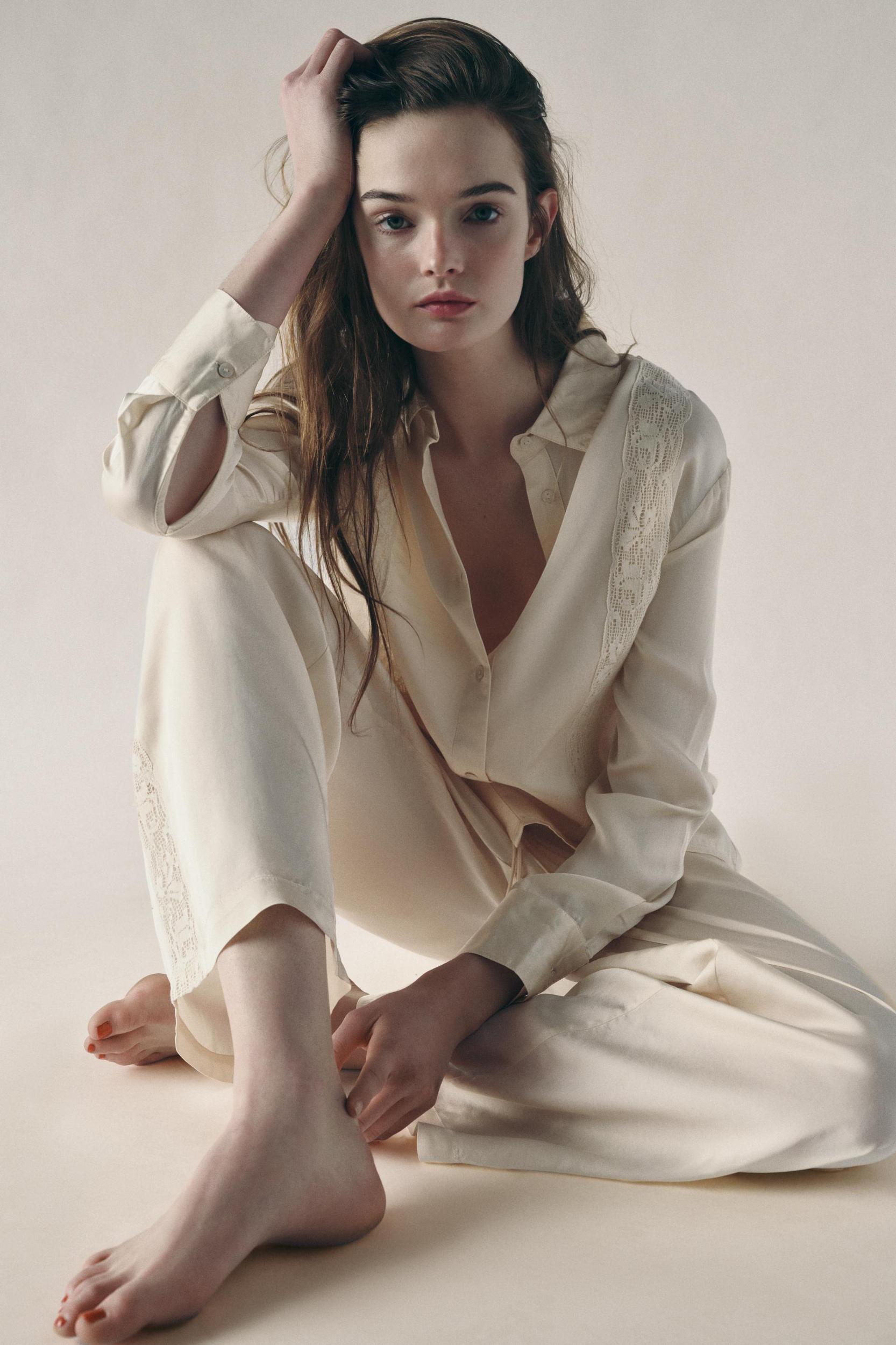 SATIN EFFECT LACE PANTS Product Image