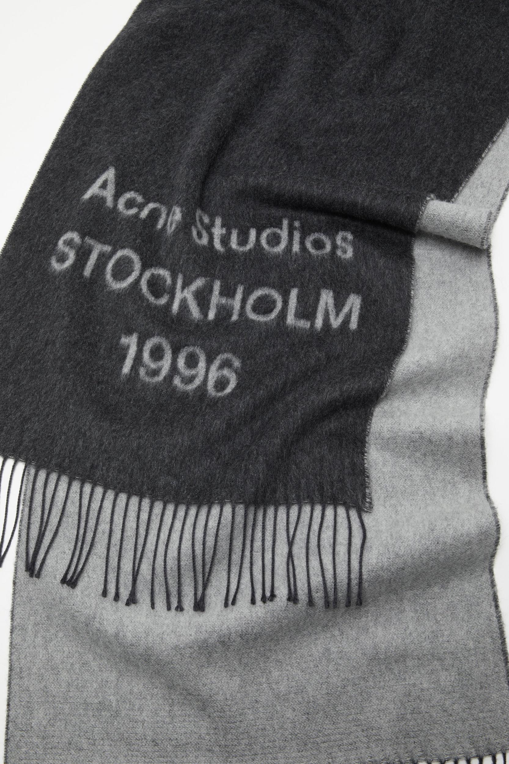 Logo scarf - Wide Product Image
