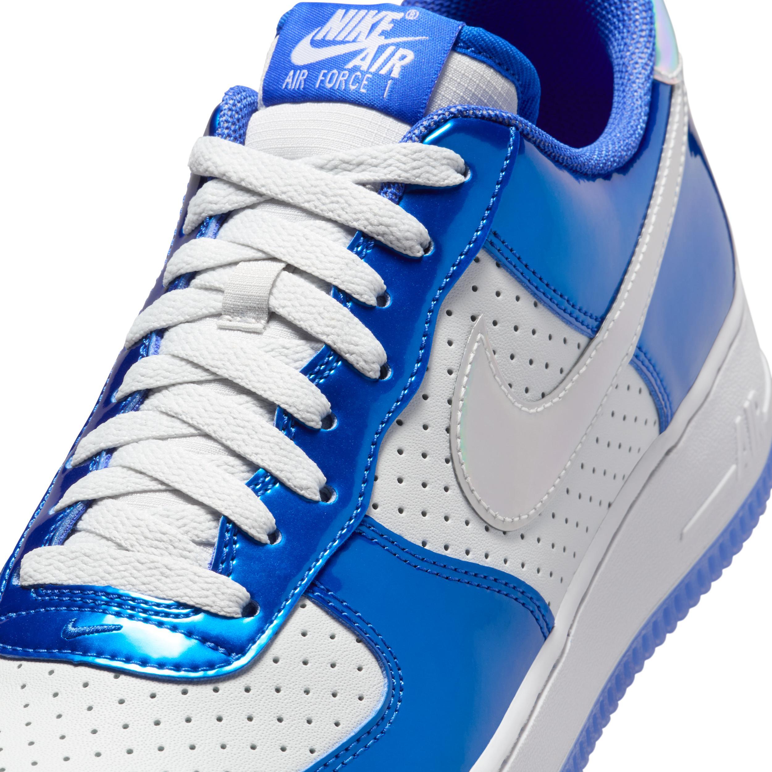 Nike Men's Air Force 1 '07 LV8 Shoes Product Image