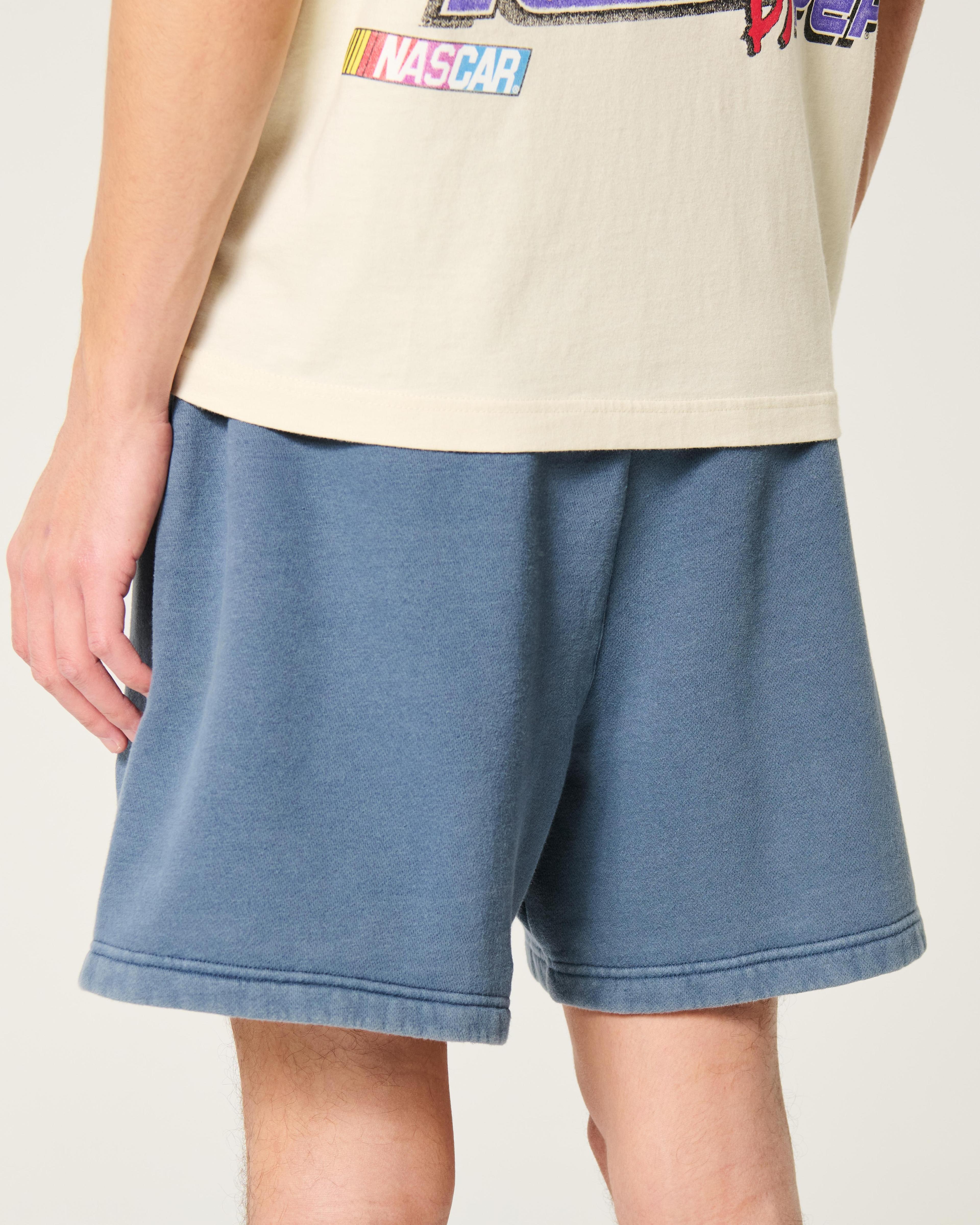 Mid-Thigh Camo Loose Fleece Shorts Product Image