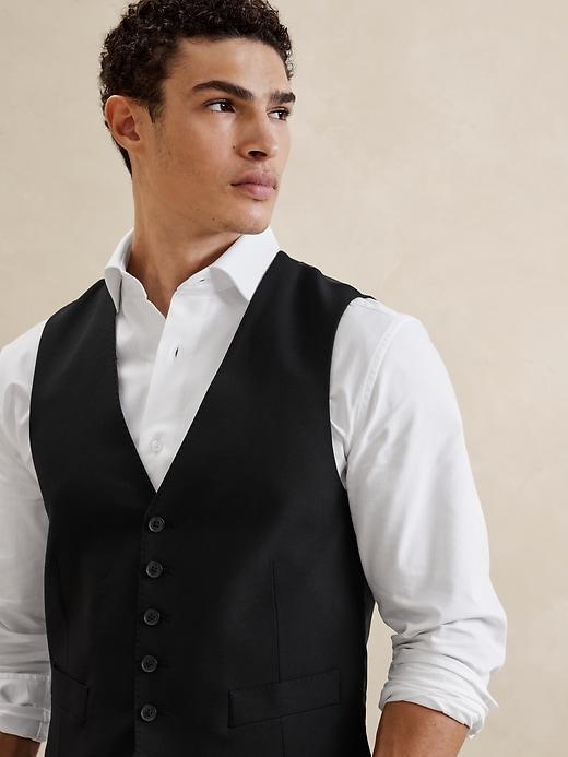 Modern Classic Plain Weave Suit Vest Product Image