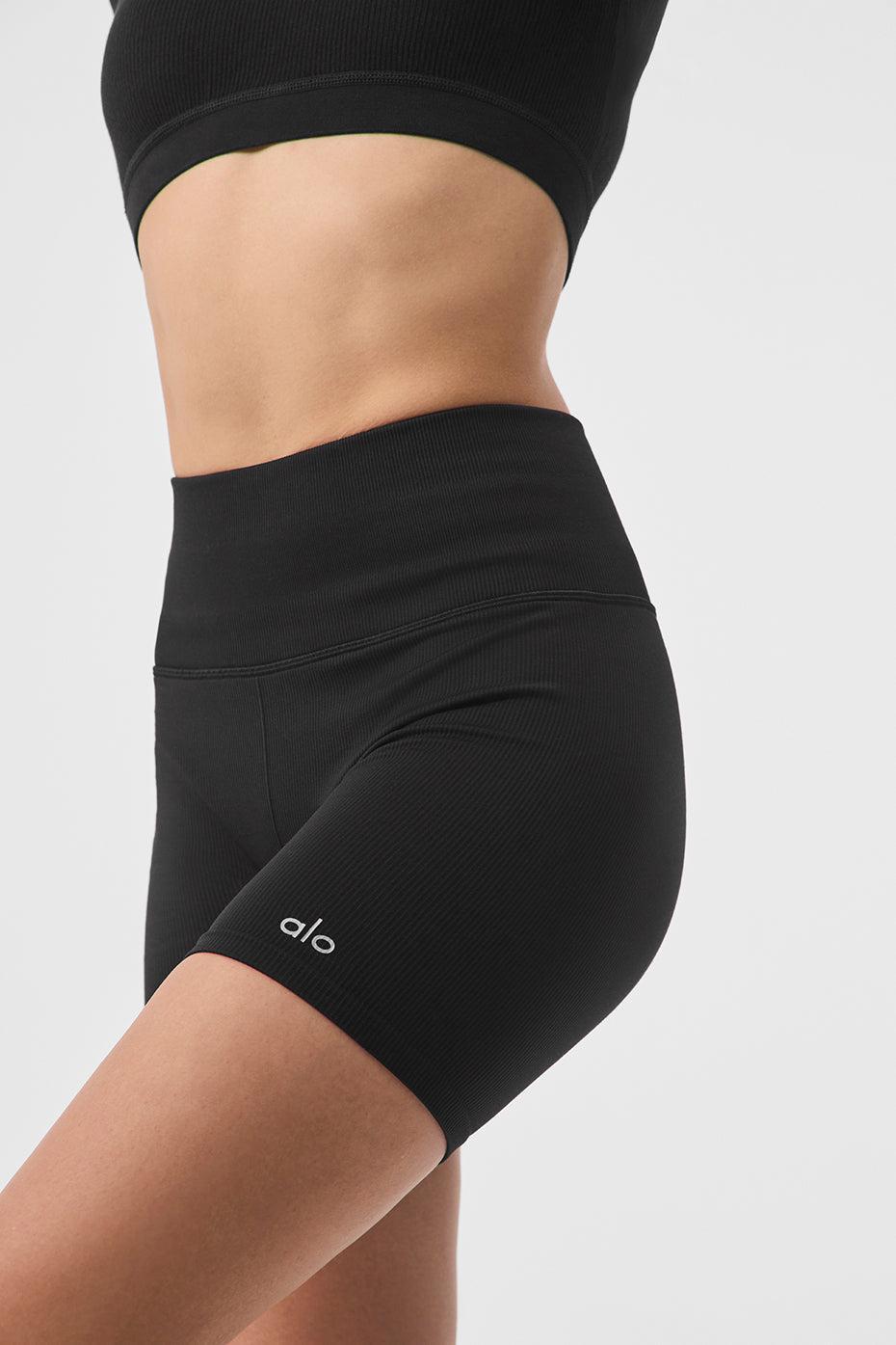 Alo Yoga | 5 Seamless Ribbed Favorite Short Product Image